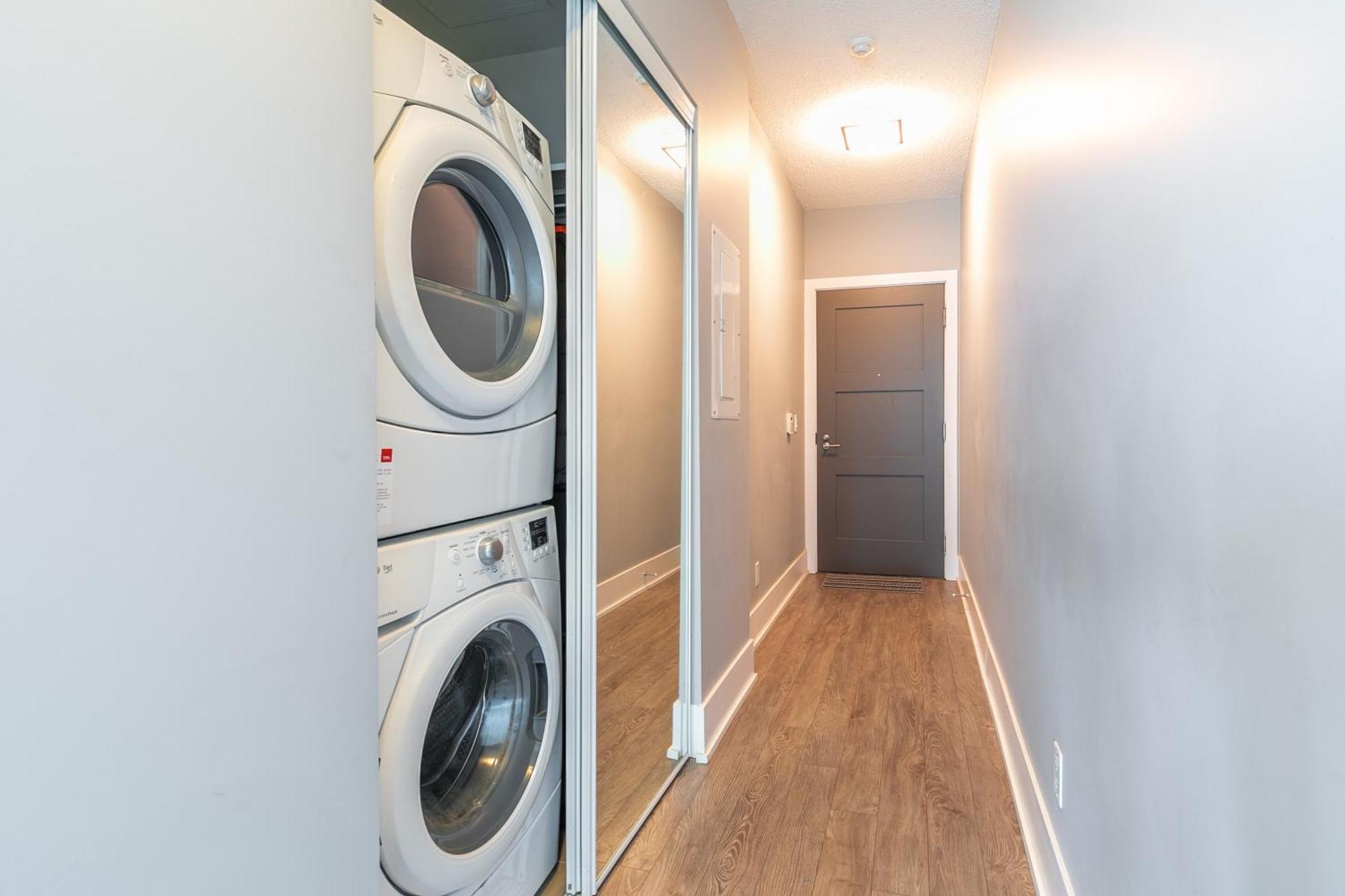 Globalstay Modern Downtown Apartment トロント エクステリア 写真